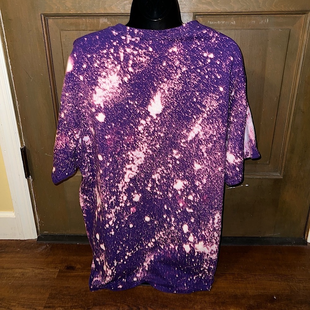 Bigfoot Silhouette Purple & Pink Cotton Retro Short Sleeve T-Shirt Size L - Picture 2 of 9